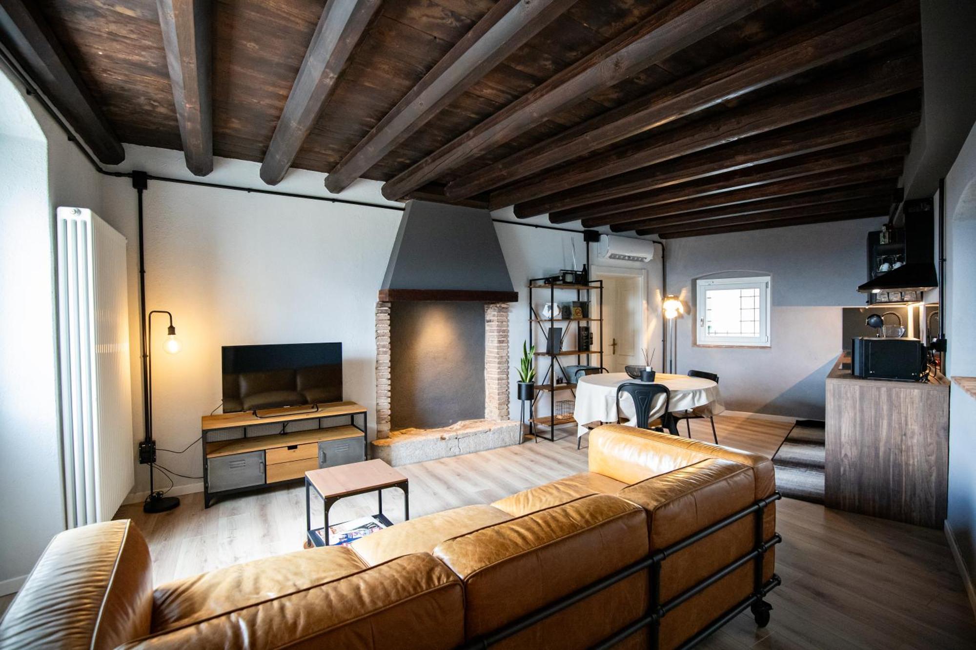 Agriturismo Maison 1933 カプリーノ・ヴェロネーゼ エクステリア 写真